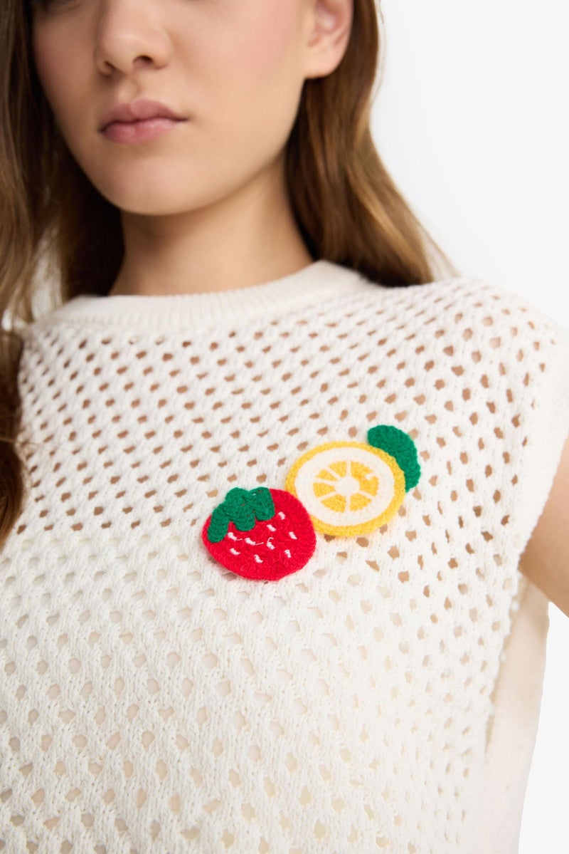 DeFacto White Woman Crew Neck Fruit Embroidered Crochet Vest Casual - Image 4
